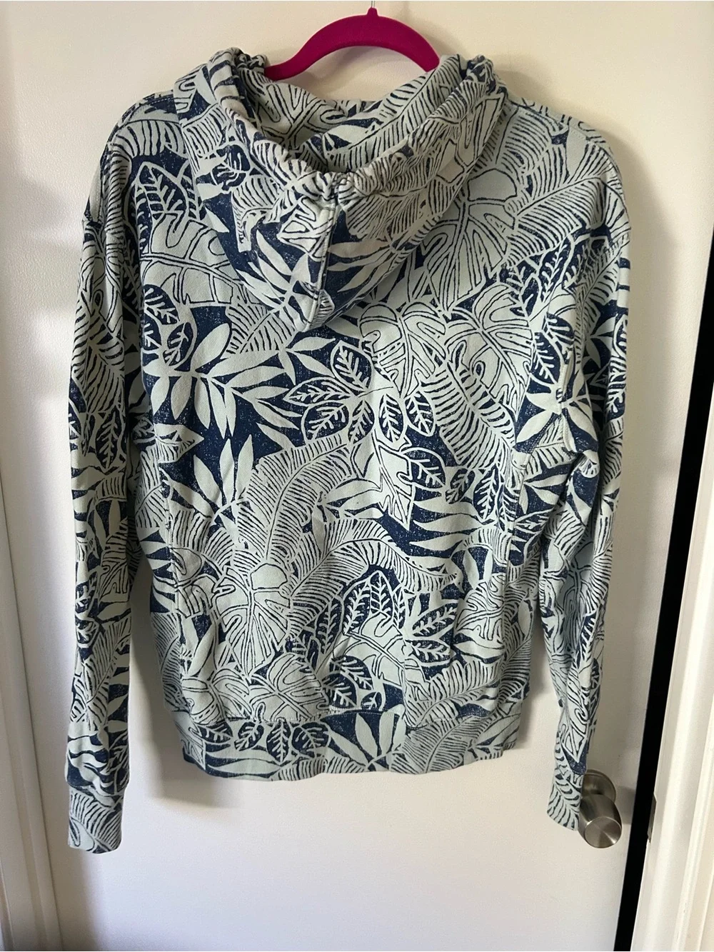 J. Crew Men's Navy and white Leaf-Print Sweatshirt